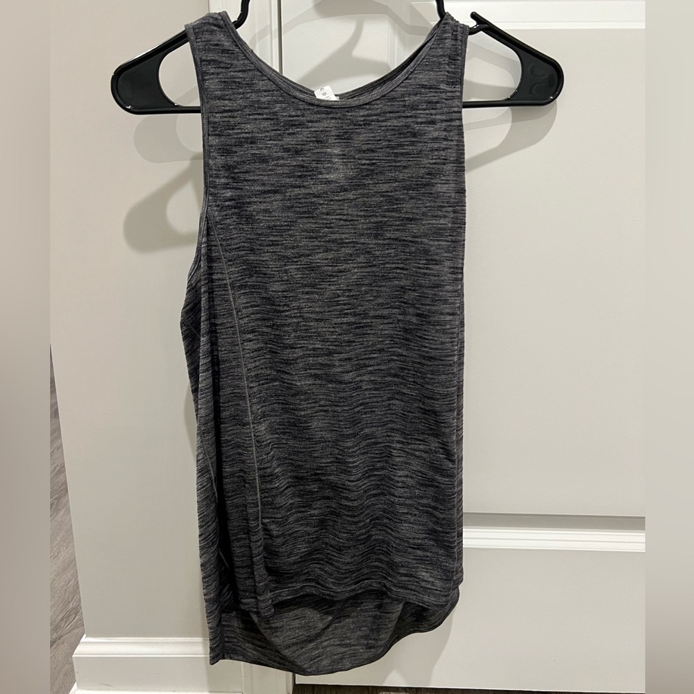 Lululemon tank top